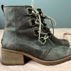 Sorel Lace-Up Ankle Boots in Gray and Brown